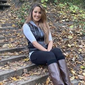 Meet your Posher, Karissa